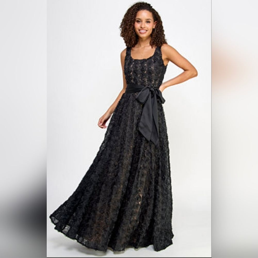 Violet Weekend Rosette-Soutache Tie-Waist Gown NWT Size 5/6 Black